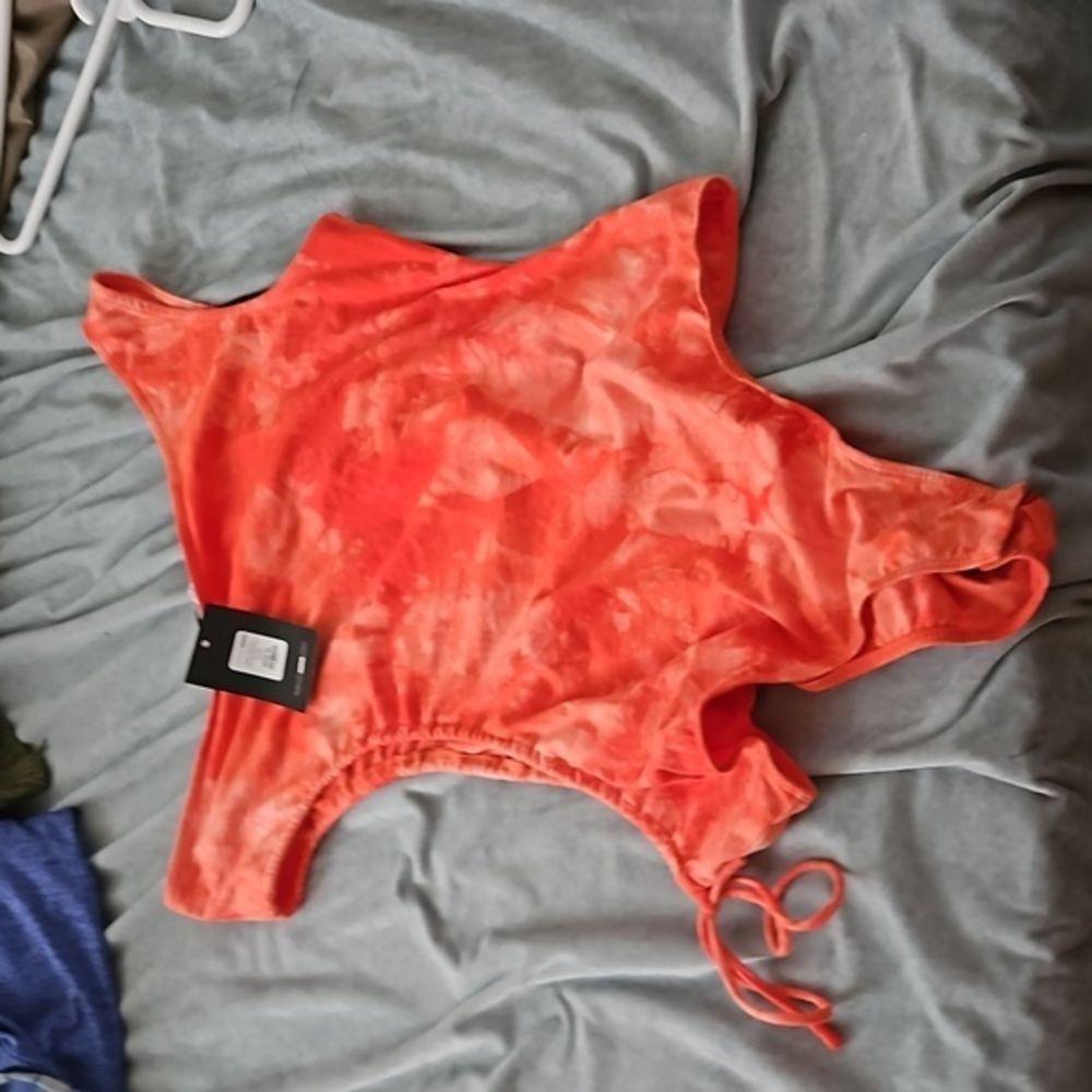 XL‎ Fashion Nova Bodysuit